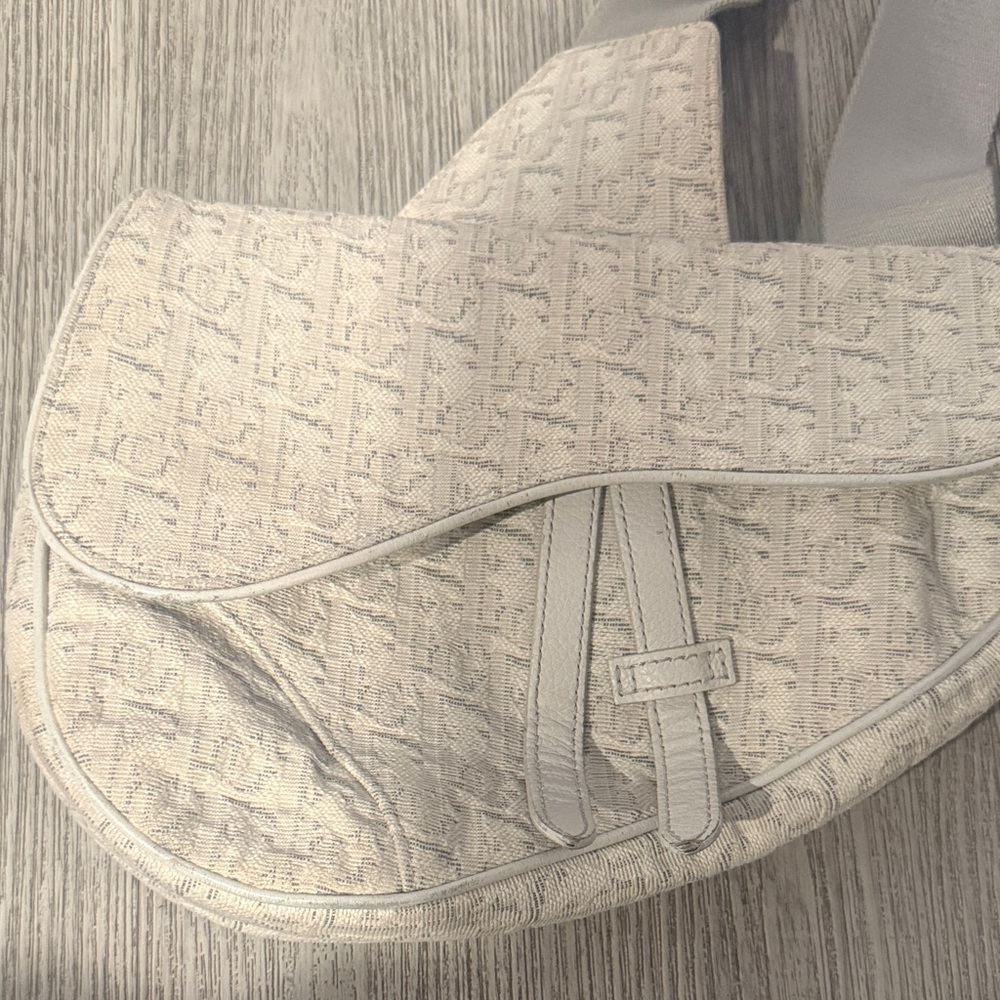 Authentic Dior Cream Men's Bag - Picture 4 of 16